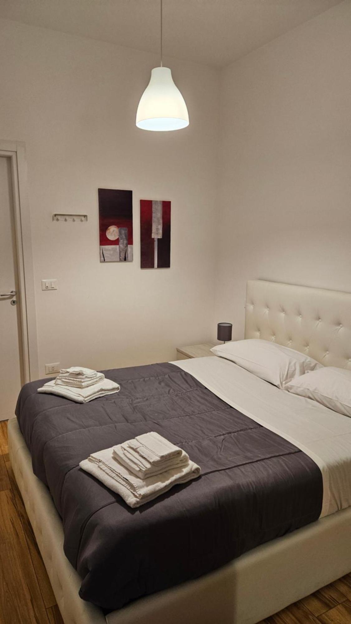 Residenza Ugo Bassi Apartment โบโลญญา ภายนอก รูปภาพ