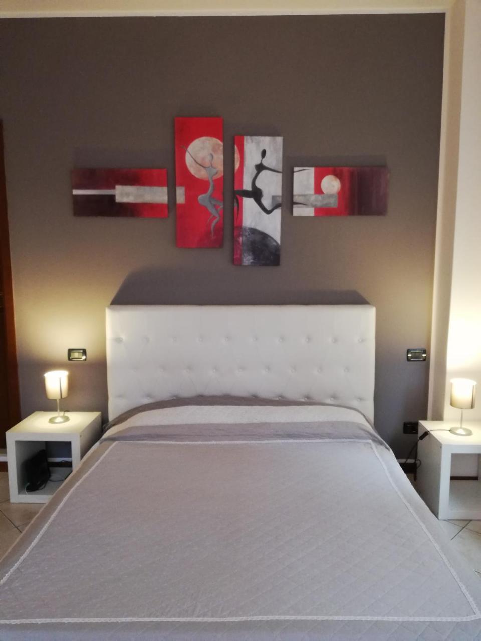 Residenza Ugo Bassi Apartment โบโลญญา ภายนอก รูปภาพ