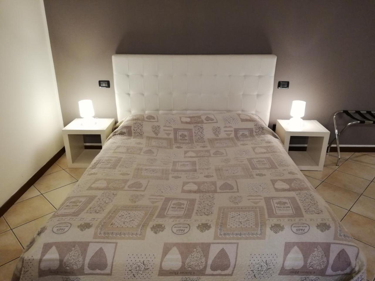 Residenza Ugo Bassi Apartment โบโลญญา ภายนอก รูปภาพ