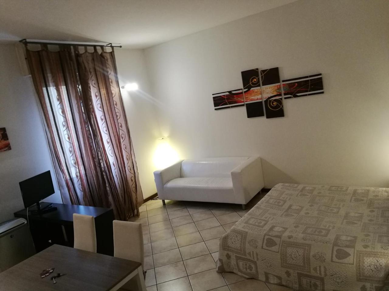 Residenza Ugo Bassi Apartment โบโลญญา ภายนอก รูปภาพ